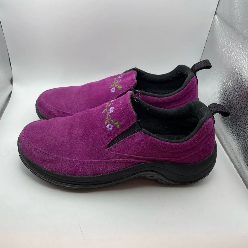 L.L Bean women’s purple slip on floral loafers size 5Y/ women’s 6.5